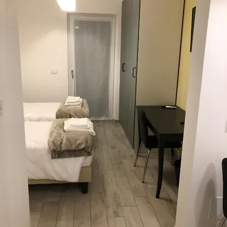 Zaira Bed and Breakfast *
