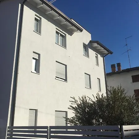 Zaira Bed & Breakfast 3*