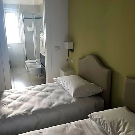 Zaira Bed & Breakfast